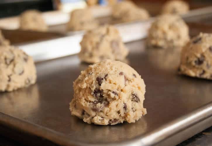 chocolate-chip-cookies-01