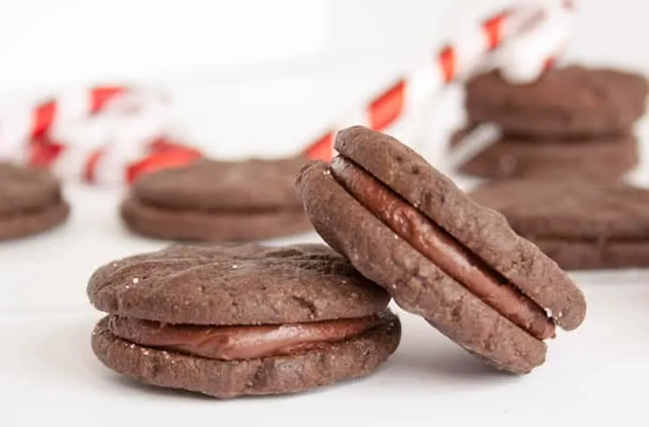mint-coco-fudge-sandwich-cookie-06