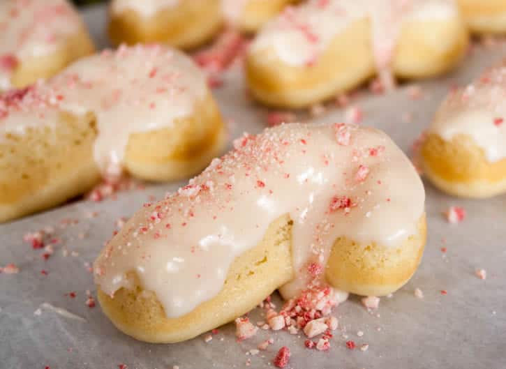 peppermint-candy-cane-donuts-03