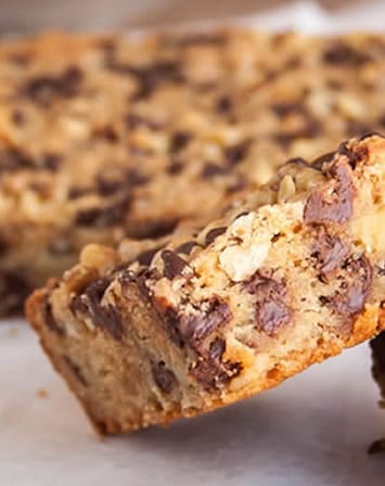 chewy-nutty-toffee-blondies-09