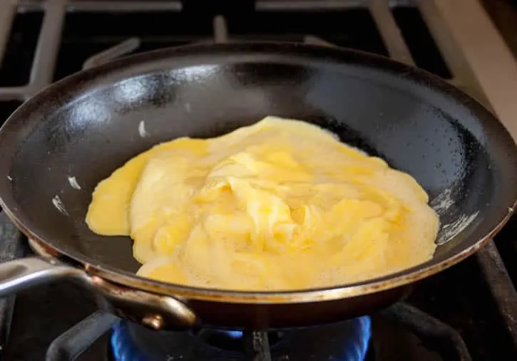 herbed-goat-cheese-scrambled-eggs-2