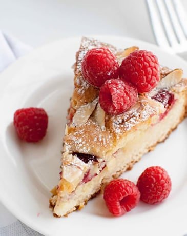 Raspberry-Almond-Cake