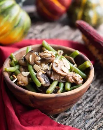 One-Pan-Green-Beans-with-mushrooms-shallots