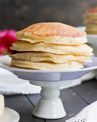 fluffy-buttermilk-pancakes