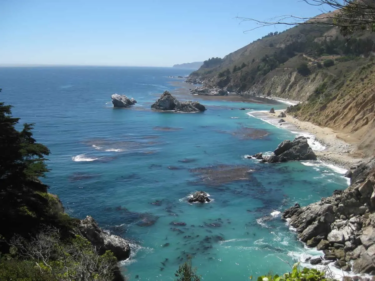 A shoreline image of Big Sur Califonia from themerchantbaker.com